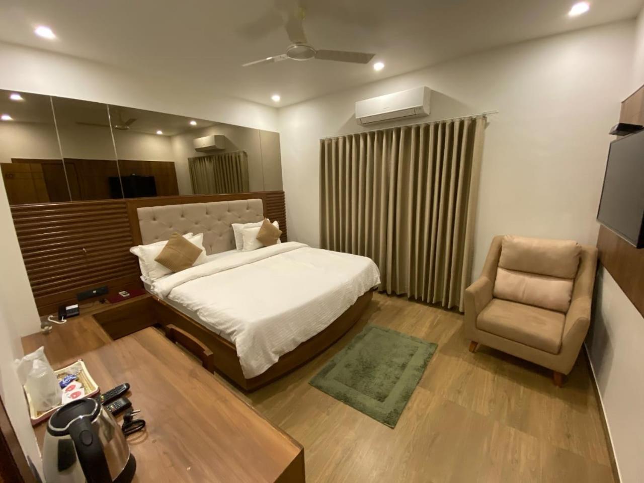 Hotel Evershine 拉杰果德 外观 照片